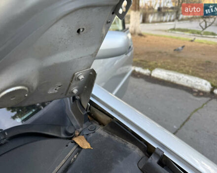 Серый Рено Меган, объемом двигателя 1.6 л и пробегом 213 тыс. км за 5650 $, фото 33 на Automoto.ua