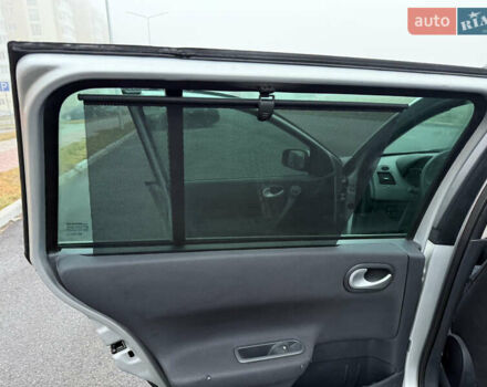 Серый Рено Меган, объемом двигателя 1.6 л и пробегом 213 тыс. км за 5100 $, фото 42 на Automoto.ua