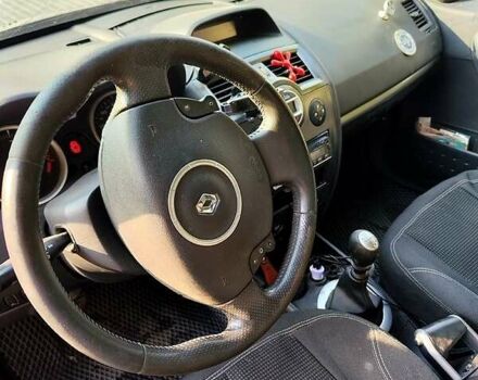 Серый Рено Меган, объемом двигателя 1.5 л и пробегом 211 тыс. км за 5300 $, фото 1 на Automoto.ua