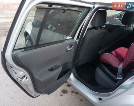 Серый Рено Меган, объемом двигателя 1.6 л и пробегом 230 тыс. км за 5299 $, фото 2 на Automoto.ua