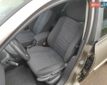 Сірий Рено Меган, об'ємом двигуна 1.6 л та пробігом 213 тис. км за 5990 $, фото 10 на Automoto.ua