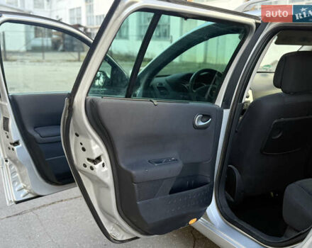 Серый Рено Меган, объемом двигателя 1.6 л и пробегом 213 тыс. км за 5650 $, фото 16 на Automoto.ua