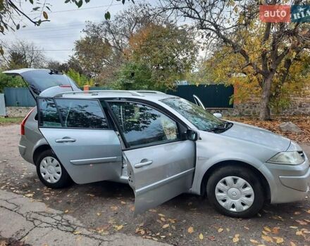 Серый Рено Меган, объемом двигателя 1.6 л и пробегом 224 тыс. км за 5850 $, фото 106 на Automoto.ua