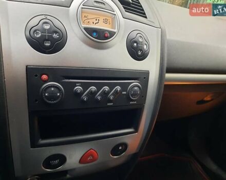 Серый Рено Меган, объемом двигателя 1.6 л и пробегом 224 тыс. км за 5850 $, фото 115 на Automoto.ua