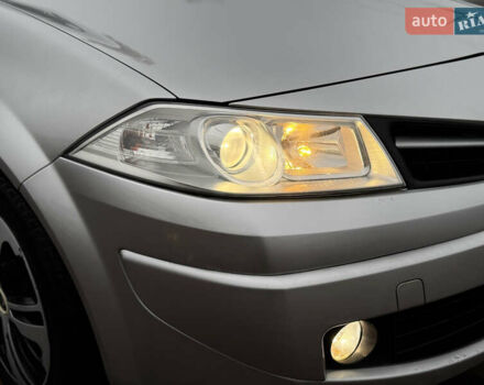 Сірий Рено Меган, об'ємом двигуна 1.6 л та пробігом 250 тис. км за 5200 $, фото 13 на Automoto.ua