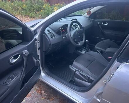 Рено Меган 2008 в Житомире на Automoto.ua Серый Рено Меган, объемом двигателя 1.5 л и пробегом 182 тыс. км за 5800 $, фото 4 на Automoto.ua