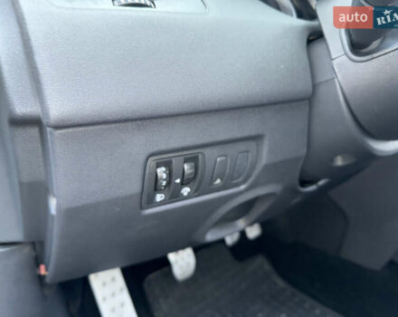 Серый Рено Меган, объемом двигателя 1.6 л и пробегом 213 тыс. км за 5100 $, фото 45 на Automoto.ua