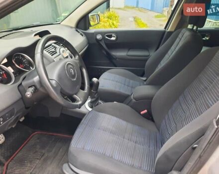 Серый Рено Меган, объемом двигателя 1.6 л и пробегом 224 тыс. км за 5850 $, фото 70 на Automoto.ua