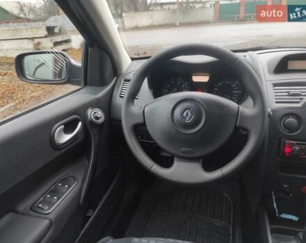 Серый Рено Меган, объемом двигателя 1.6 л и пробегом 212 тыс. км за 5990 $, фото 17 на Automoto.ua