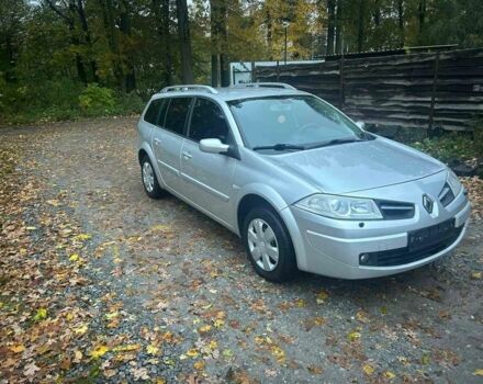 Рено Меган 2008 в Житомире на Automoto.ua Серый Рено Меган, объемом двигателя 1.5 л и пробегом 182 тыс. км за 5800 $, фото 1 на Automoto.ua