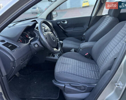 Сірий Рено Меган, об'ємом двигуна 1.6 л та пробігом 240 тис. км за 4950 $, фото 17 на Automoto.ua
