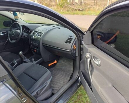 Серый Рено Меган, объемом двигателя 1.6 л и пробегом 211 тыс. км за 5800 $, фото 7 на Automoto.ua