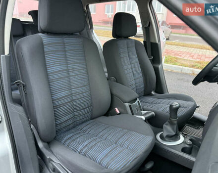 Серый Рено Меган, объемом двигателя 1.6 л и пробегом 213 тыс. км за 5100 $, фото 32 на Automoto.ua