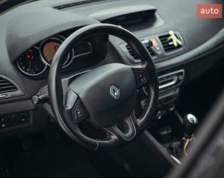 Серый Рено Меган, объемом двигателя 1.6 л и пробегом 217 тыс. км за 6900 $, фото 7 на Automoto.ua