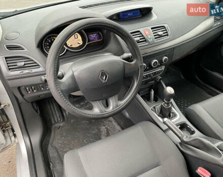 Серый Рено Меган, объемом двигателя 1.6 л и пробегом 206 тыс. км за 6850 $, фото 29 на Automoto.ua