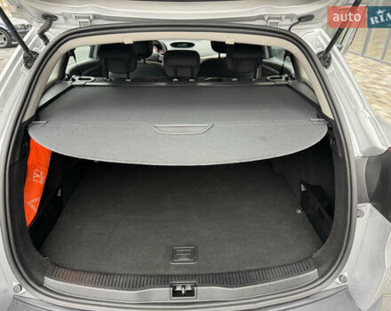 Сірий Рено Меган, об'ємом двигуна 1.6 л та пробігом 196 тис. км за 7850 $, фото 108 на Automoto.ua