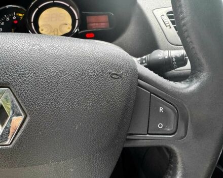 Рено Меган 2009 у Києві на Automoto.ua Сірий Рено Меган, об'ємом двигуна 1.4 л та пробігом 267 тис. км за 5390 $, фото 16 на Automoto.ua