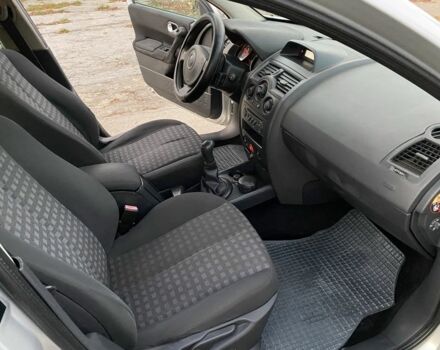 Сірий Рено Меган, об'ємом двигуна 1.6 л та пробігом 260 тис. км за 3750 $, фото 13 на Automoto.ua