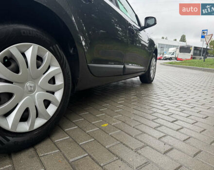 Серый Рено Меган, объемом двигателя 1.6 л и пробегом 231 тыс. км за 7800 $, фото 61 на Automoto.ua