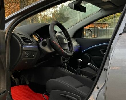 Серый Рено Меган, объемом двигателя 1.5 л и пробегом 275 тыс. км за 5350 $, фото 12 на Automoto.ua