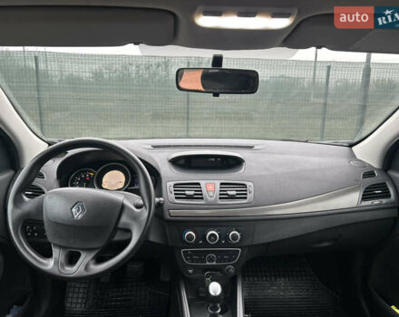 Сірий Рено Меган, об'ємом двигуна 1.6 л та пробігом 172 тис. км за 7450 $, фото 88 на Automoto.ua