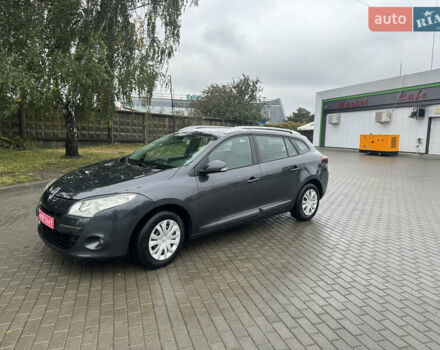 Серый Рено Меган, объемом двигателя 1.6 л и пробегом 231 тыс. км за 7800 $, фото 2 на Automoto.ua