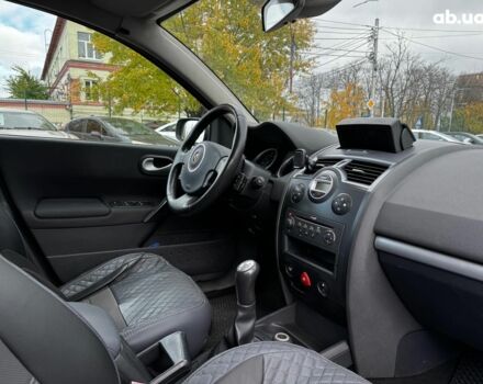 Рено Меган 2009 у Києві на Automoto.ua Сірий Рено Меган, об'ємом двигуна 1.6 л та пробігом 270 тис. км за 5990 $, фото 23 на Automoto.ua