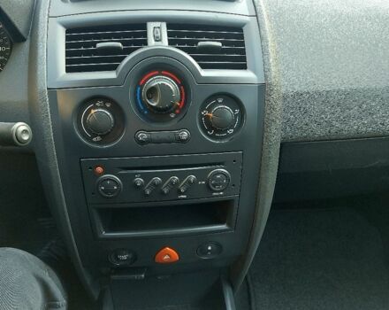 Серый Рено Меган, объемом двигателя 1.6 л и пробегом 226 тыс. км за 5900 $, фото 20 на Automoto.ua