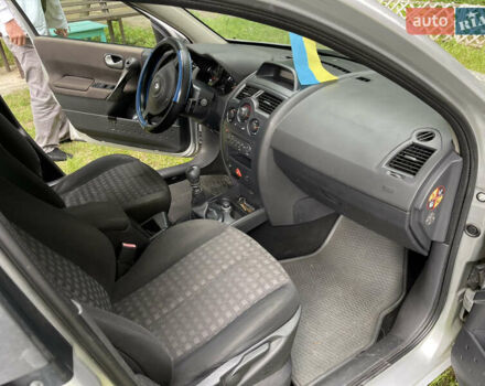 Сірий Рено Меган, об'ємом двигуна 1.5 л та пробігом 230 тис. км за 5500 $, фото 7 на Automoto.ua
