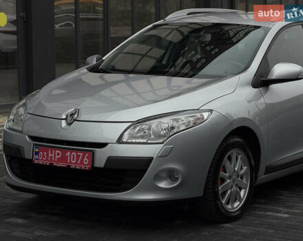 Сірий Рено Меган, об'ємом двигуна 1.6 л та пробігом 196 тис. км за 7850 $, фото 113 на Automoto.ua