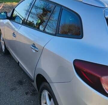 Сірий Рено Меган, об'ємом двигуна 1.5 л та пробігом 337 тис. км за 5600 $, фото 6 на Automoto.ua