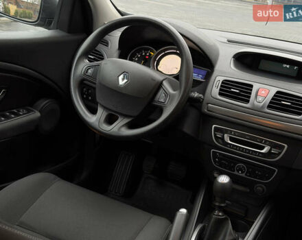 Сірий Рено Меган, об'ємом двигуна 1.6 л та пробігом 196 тис. км за 7850 $, фото 104 на Automoto.ua