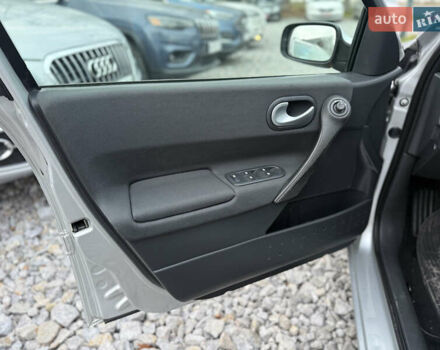 Серый Рено Меган, объемом двигателя 1.6 л и пробегом 156 тыс. км за 6850 $, фото 20 на Automoto.ua