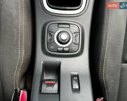 Рено Меган 2009 в Киеве на Automoto.ua Серый Рено Меган, объемом двигателя 1.4 л и пробегом 267 тыс. км за 5990 $, фото 23 на Automoto.ua