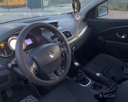 Рено Меган 2009 в Виннице на Automoto.ua Серый Рено Меган, объемом двигателя 1.46 л и пробегом 292 тыс. км за 6900 $, фото 20 на Automoto.ua