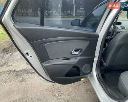 Серый Рено Меган, объемом двигателя 1.6 л и пробегом 206 тыс. км за 6850 $, фото 27 на Automoto.ua