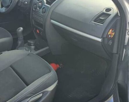 Рено Меган 2009 у Калуше на Automoto.ua Сірий Рено Меган, об'ємом двигуна 1.4 л та пробігом 245 тис. км за 5300 $, фото 19 на Automoto.ua