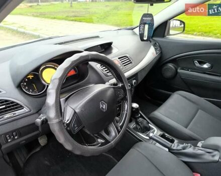 Сірий Рено Меган, об'ємом двигуна 1.46 л та пробігом 325 тис. км за 6700 $, фото 11 на Automoto.ua