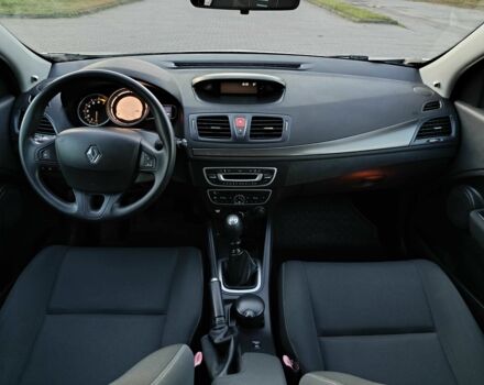 Серый Рено Меган, объемом двигателя 1.6 л и пробегом 195 тыс. км за 6750 $, фото 2 на Automoto.ua