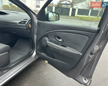 Серый Рено Меган, объемом двигателя 1.6 л и пробегом 176 тыс. км за 6500 $, фото 34 на Automoto.ua