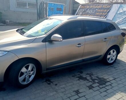 Рено Меган 2009 у Запоріжжя на Automoto.ua Сірий Рено Меган, об'ємом двигуна 1.5 л та пробігом 343 тис. км за 6300 $, фото 2 на Automoto.ua