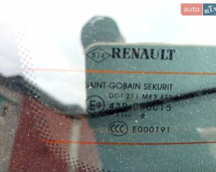 Серый Рено Меган, объемом двигателя 1.6 л и пробегом 198 тыс. км за 5800 $, фото 26 на Automoto.ua
