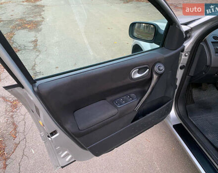 Сірий Рено Меган, об'ємом двигуна 1.6 л та пробігом 260 тис. км за 3600 $, фото 15 на Automoto.ua