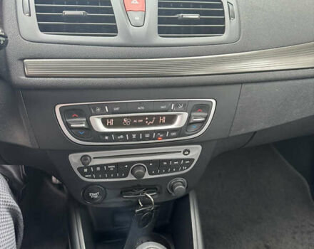 Серый Рено Меган, объемом двигателя 1.6 л и пробегом 231 тыс. км за 7800 $, фото 48 на Automoto.ua