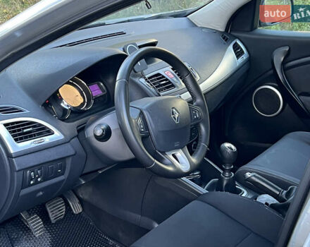 Рено Меган 2009 в Черкассах на Automoto.ua Серый Рено Меган, объемом двигателя 1.46 л и пробегом 283 тыс. км за 7700 $, фото 7 на Automoto.ua