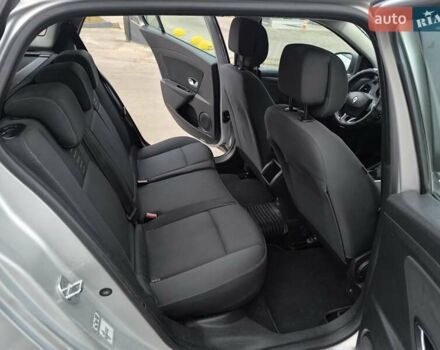 Сірий Рено Меган, об'ємом двигуна 1.46 л та пробігом 325 тис. км за 6700 $, фото 28 на Automoto.ua