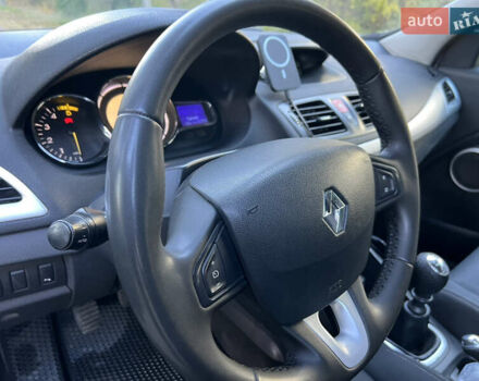 Рено Меган 2009 в Черкассах на Automoto.ua Серый Рено Меган, объемом двигателя 1.46 л и пробегом 283 тыс. км за 7700 $, фото 10 на Automoto.ua