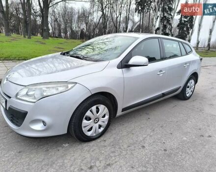 Сірий Рено Меган, об'ємом двигуна 1.46 л та пробігом 325 тис. км за 6700 $, фото 1 на Automoto.ua