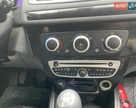 Сірий Рено Меган, об'ємом двигуна 1.46 л та пробігом 230 тис. км за 6700 $, фото 7 на Automoto.ua
