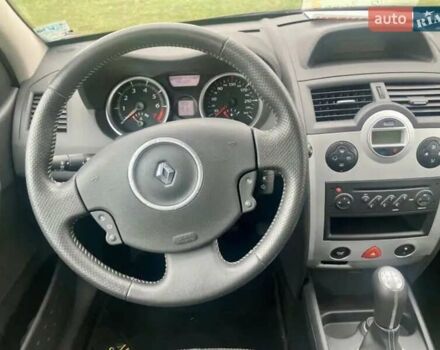 Серый Рено Меган, объемом двигателя 1.6 л и пробегом 168 тыс. км за 3737 $, фото 13 на Automoto.ua